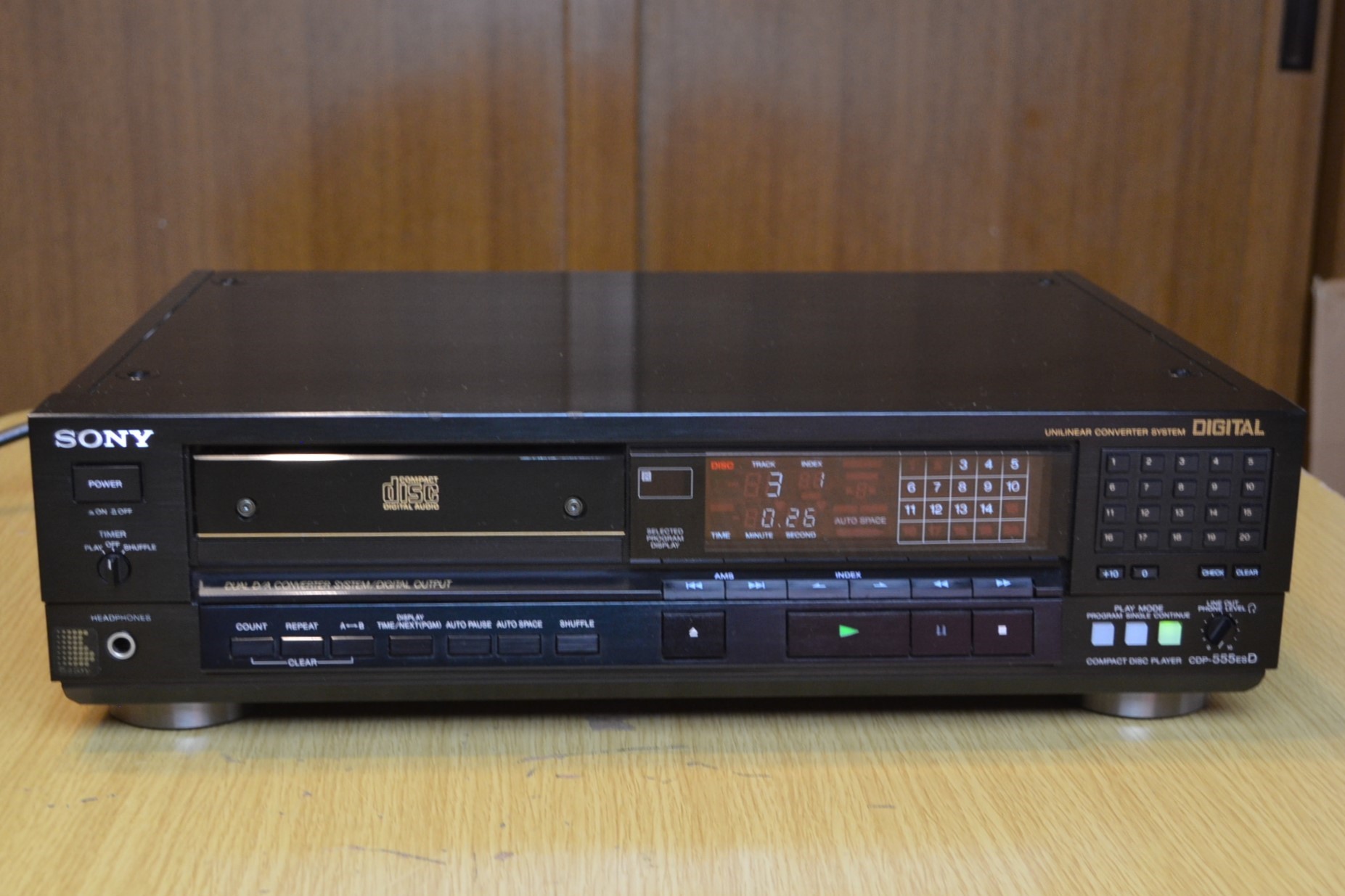 レア品　動作品　CDX-25 デュアルCDプレーヤー Yahoo!オークション - SONY CDプレーヤー MODEL NO.CDX-2600