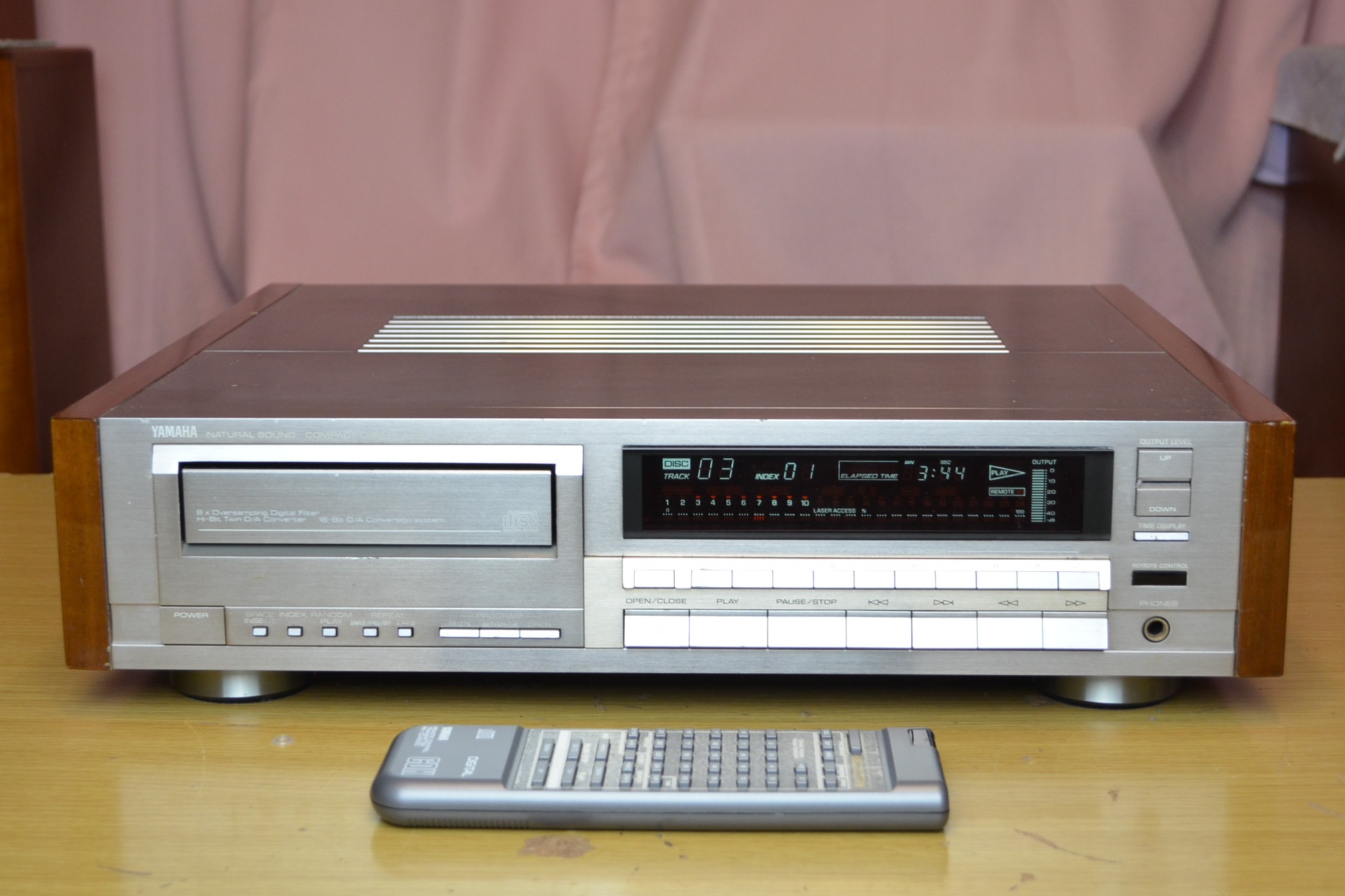 YAMAHA CDX-2000